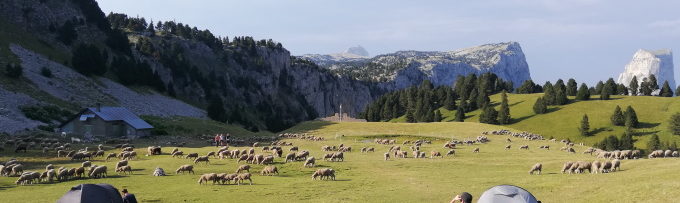 (c) bivouac sur les Hauts-Plateaux du Vercors