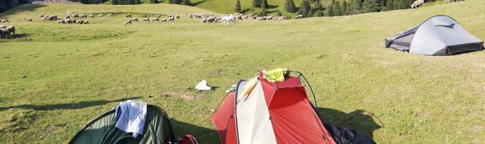 (c) bivouac sur les Hauts-Plateaux du Vercors